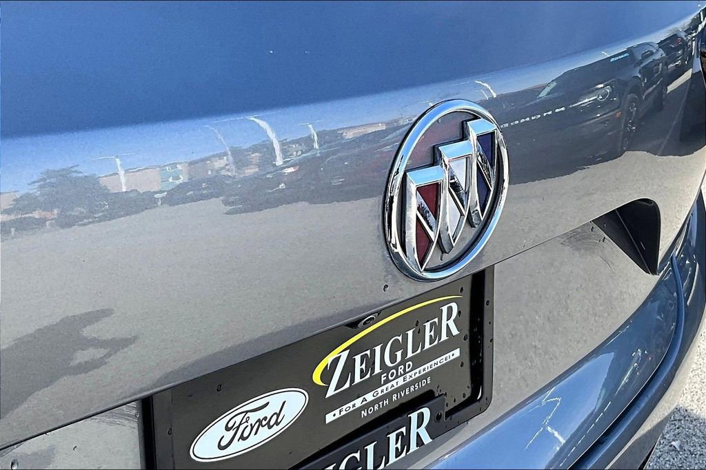 Used 2021 Buick Envision Essence w/ Technology Package I FWD image 31