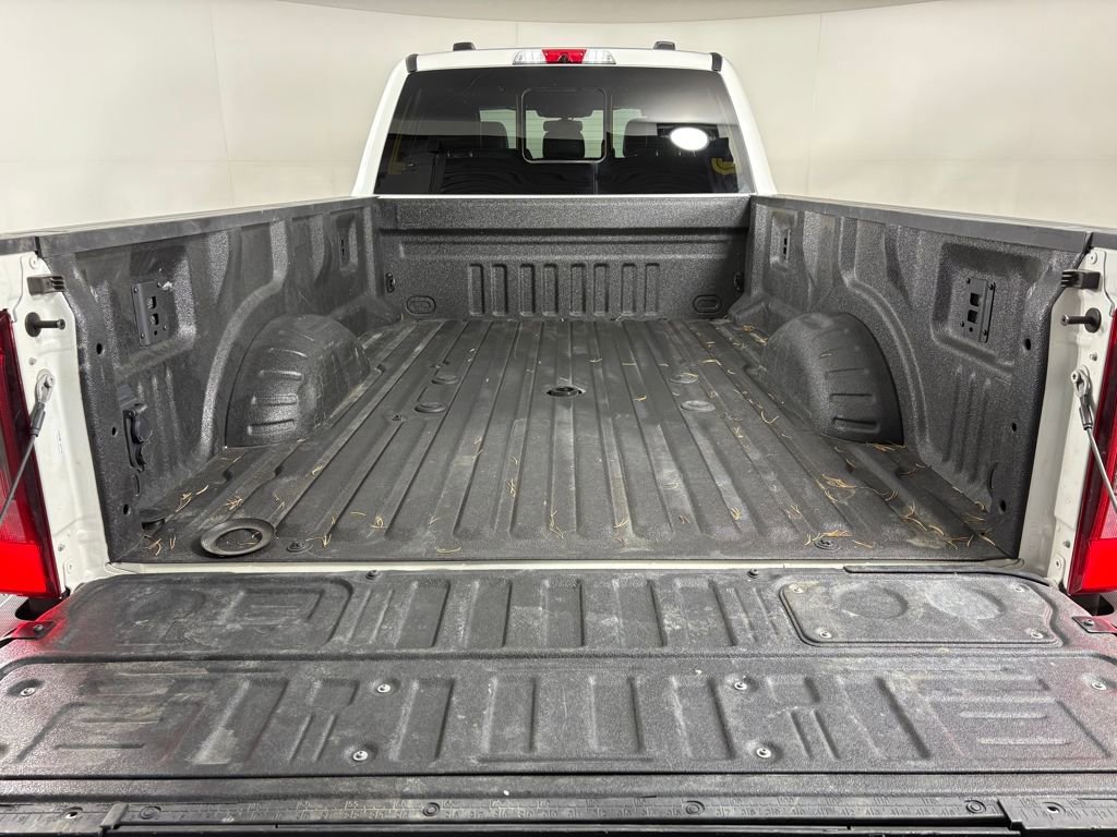 Certified 2025 Ford F450 Platinum w/ FX4 Off-Road Package image 31