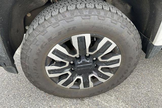 Used 2024 GMC Sierra 3500 Denali Ultimate AWD/4WD image 9