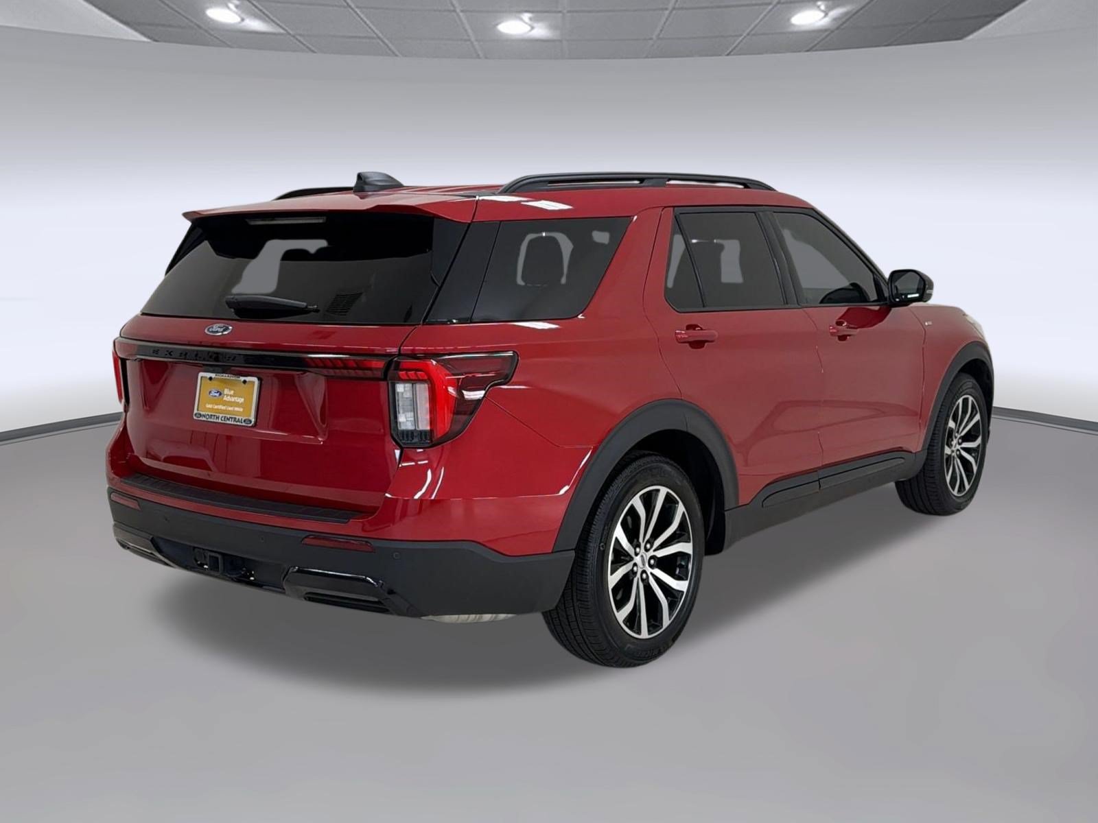 Certified 2025 Ford Explorer ST-Line RWD image 9