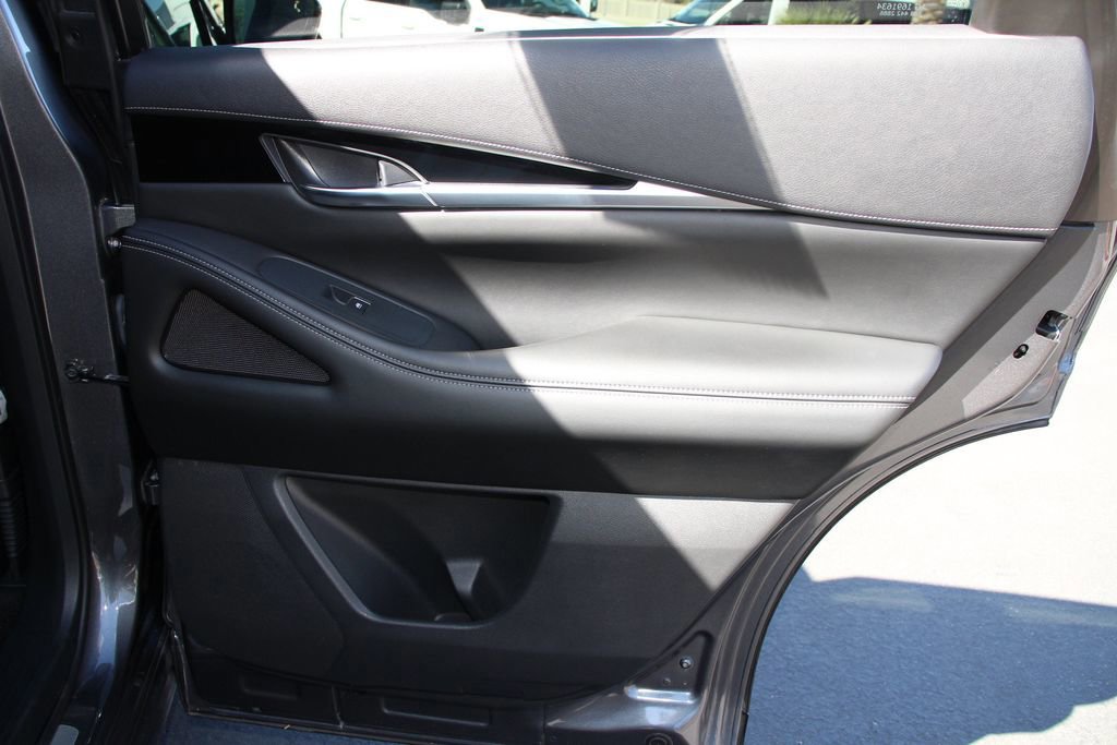 Used 2023 INFINITI QX60 Pure image 24