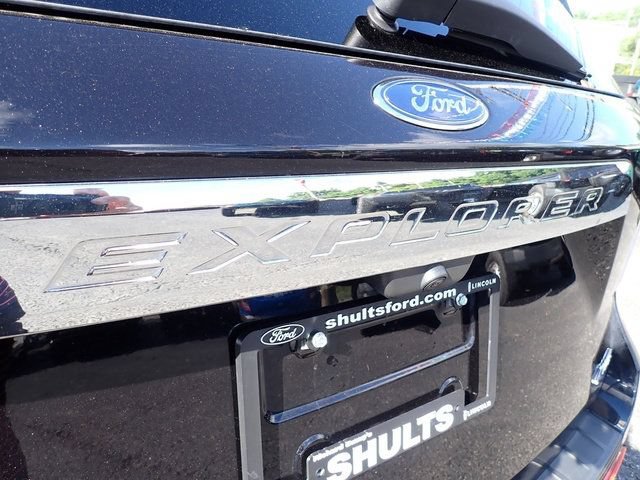 Certified 2023 Ford Explorer XLT w/ Equipment Group 202A AWD/4WD image 5