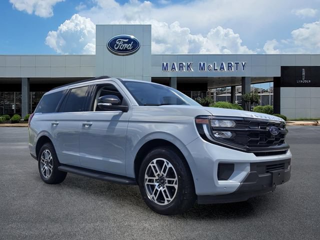 Certified 2025 Ford Expedition Active AWD/4WD image 7