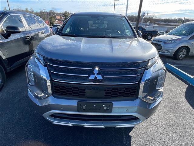 Used 2024 Mitsubishi Outlander Ralliart image 3