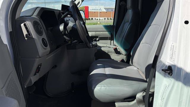 Certified 2018 Ford E-350 and Econoline 350 Super Duty RWD image 16