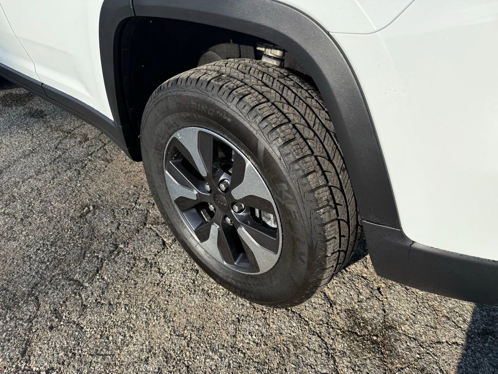 Used 2024 Jeep Grand Cherokee Limited 4xe image 11