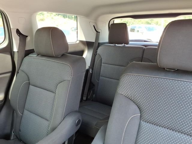 Used 2023 GMC Acadia SLE FWD image 19