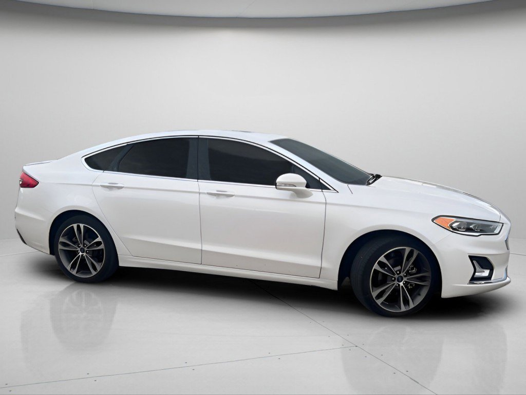 Certified 2019 Ford Fusion Titanium image 4