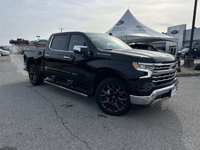 Used 2023 Chevrolet Silverado 1500 LTZ w/ LTZ Premium Package image 2