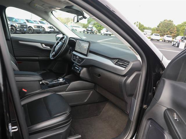 Certified 2024 Ford Escape Platinum AWD/4WD image 26