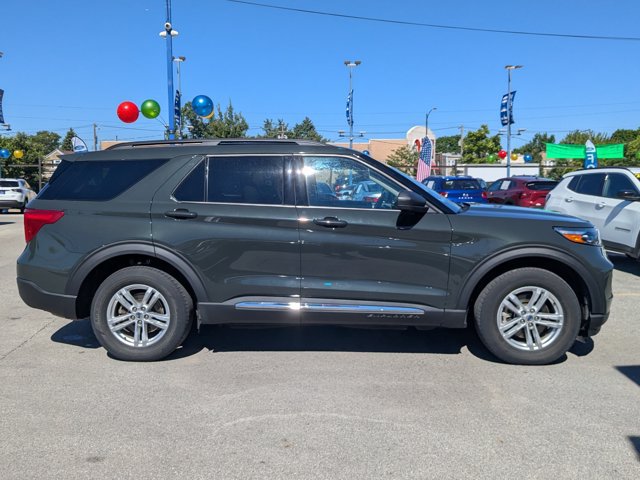 Certified 2023 Ford Explorer XLT w/ Equipment Group 202A AWD/4WD image 3
