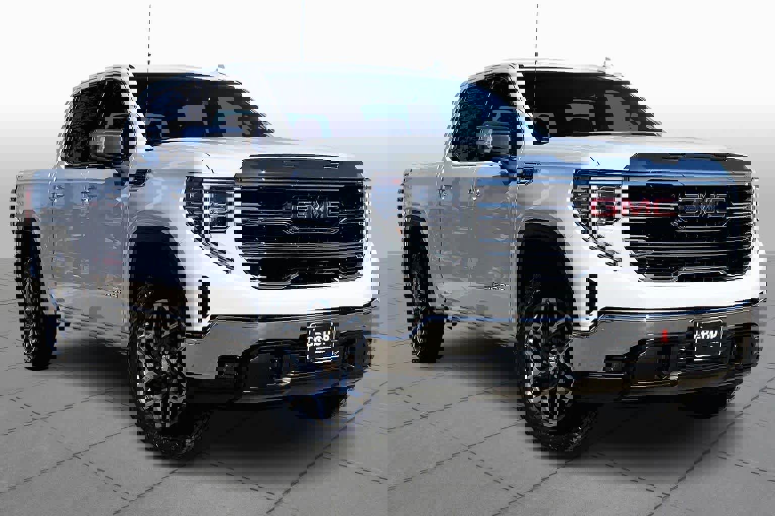 Used 2022 GMC Sierra 1500 SLT w/ SLT Convenience Package image 2