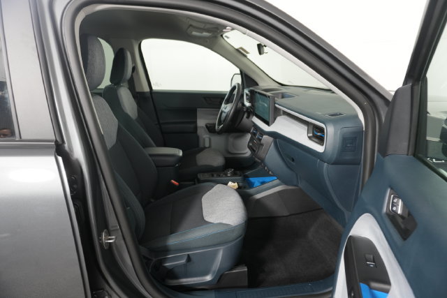 Certified 2025 Ford Maverick XLT w/ XLT Luxury Package FWD image 35