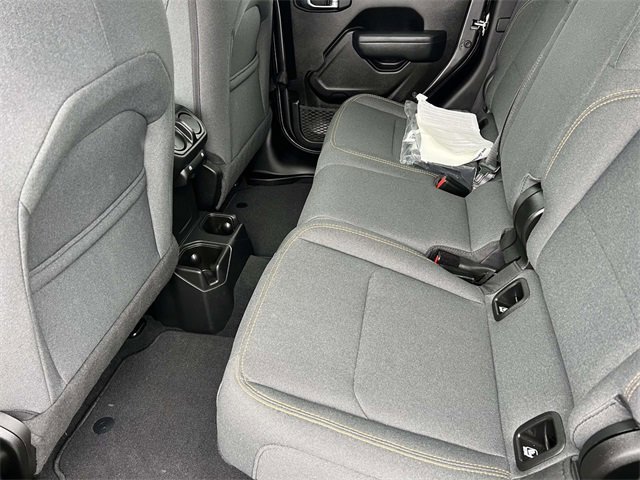 Used 2025 Jeep Gladiator Sport image 25