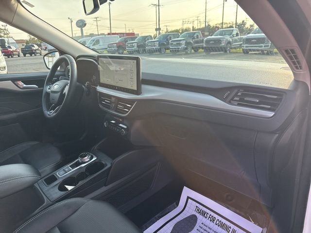 Certified 2023 Ford Escape Platinum AWD/4WD image 24