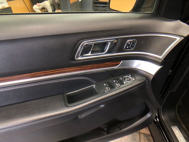 Certified 2018 Ford Explorer Limited w/ Equipment Group 301A image 12