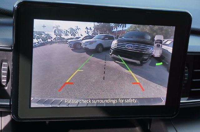 Certified 2023 Ford Explorer XLT w/ Equipment Group 202A RWD image 15