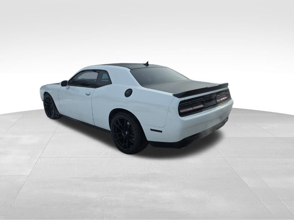 Used 2017 Dodge Challenger T/A image 2