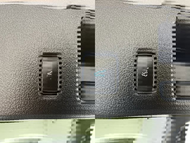 Certified 2024 Ford Escape Platinum image 38