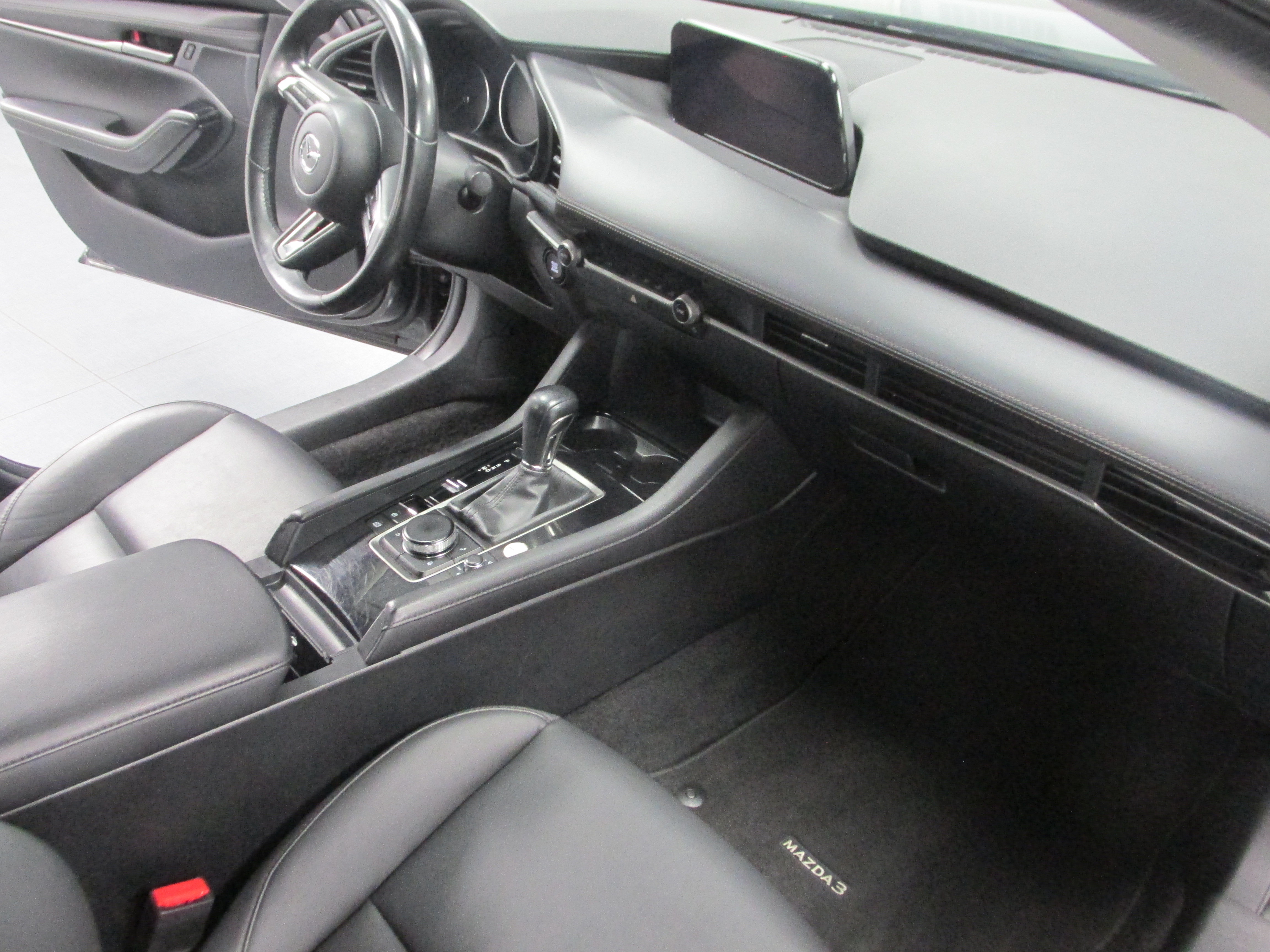 Used 2024 MAZDA MAZDA3 s FWD image 22