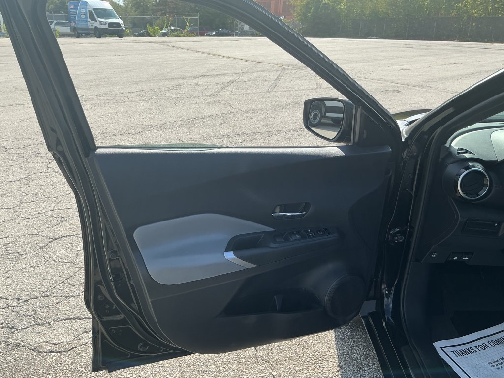 Used 2023 Nissan Kicks SR w/ SR Premium Package FWD image 10