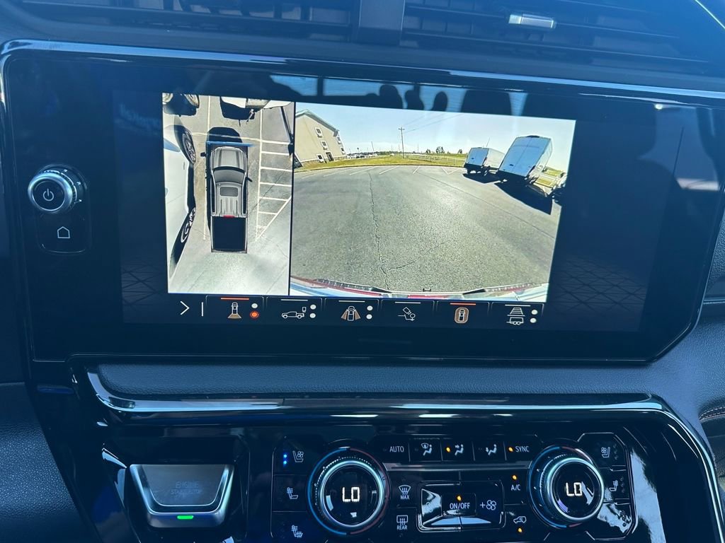 Used 2024 GMC Sierra 1500 AT4 w/ AT4 Premium Package image 11