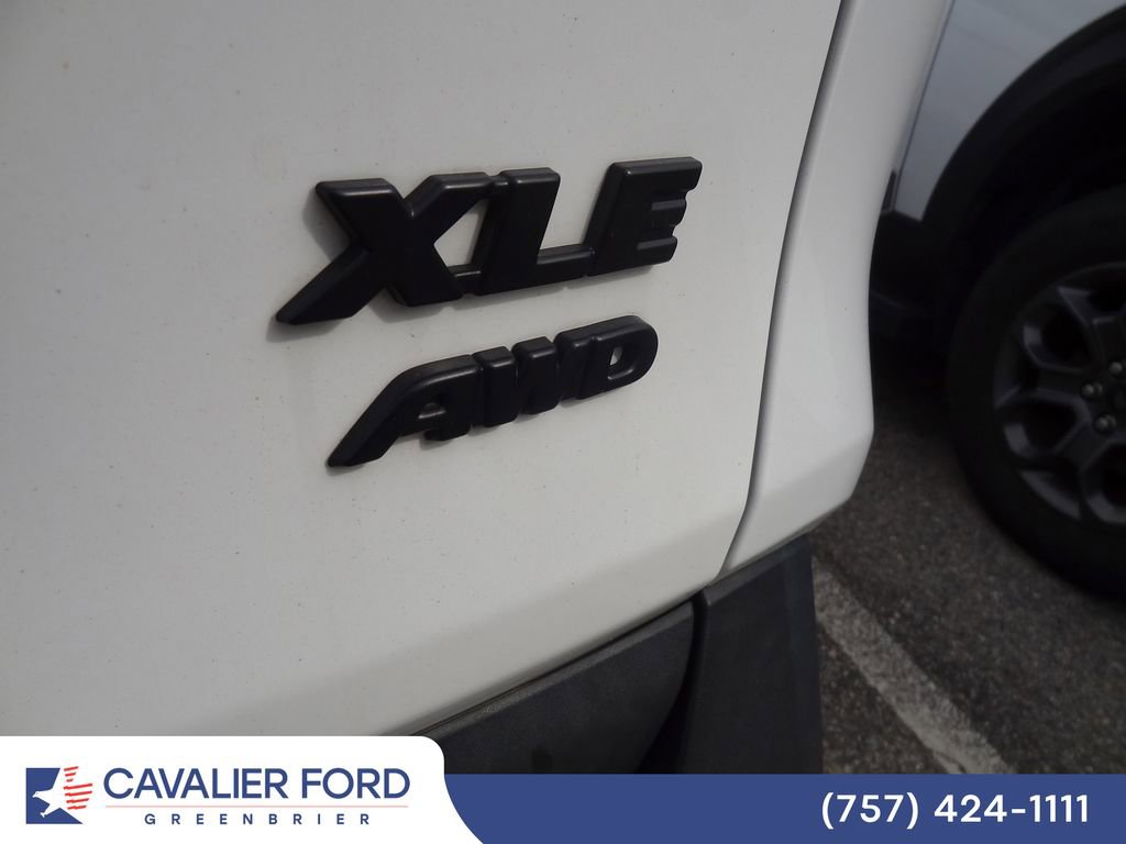 Used 2023 Toyota RAV4 XLE AWD/4WD image 8