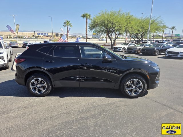 Used 2025 Chevrolet Blazer LT FWD image 8