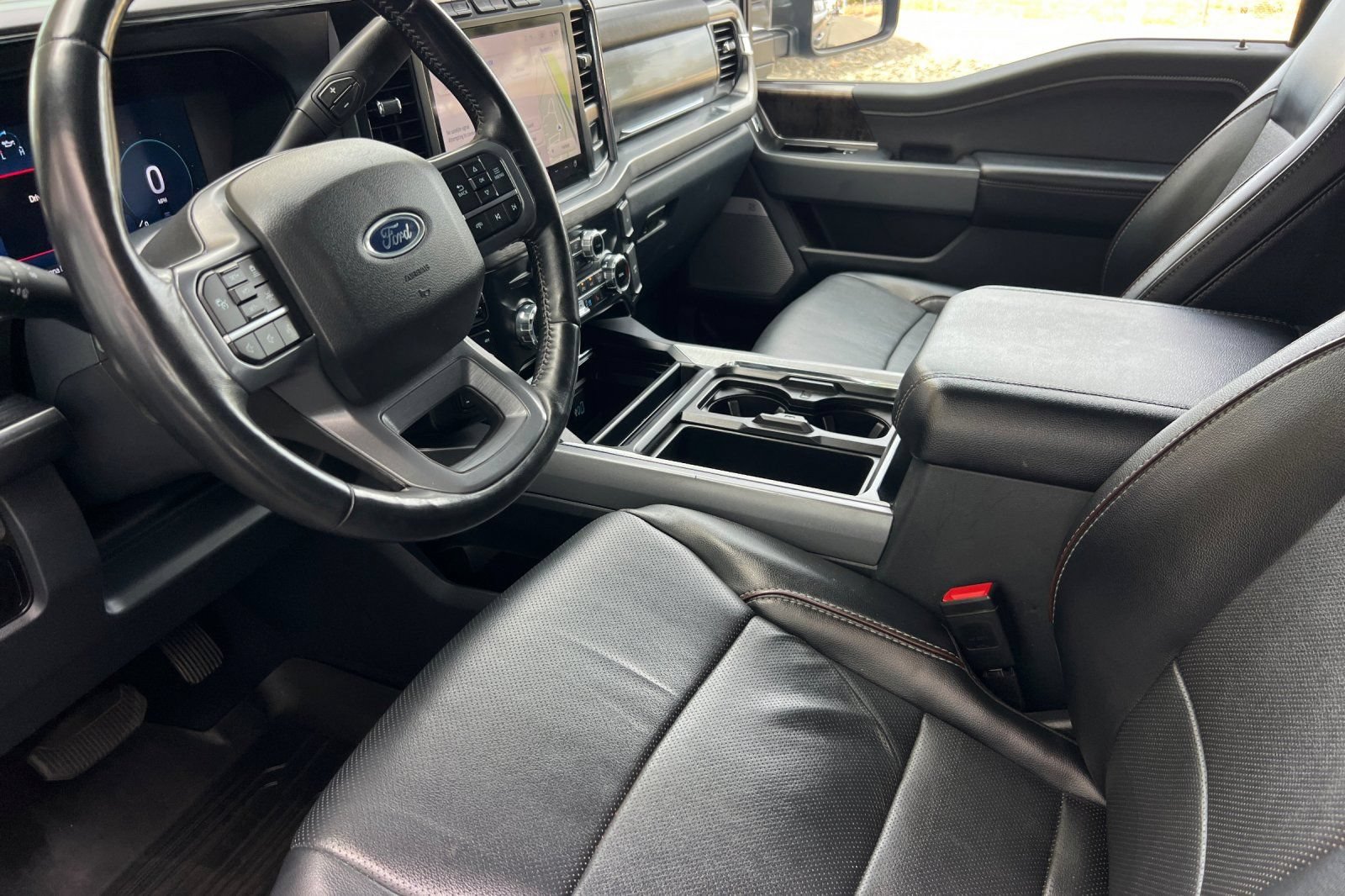 Certified 2024 Ford F250 Lariat w/ Lariat Ultimate Package AWD/4WD image 12