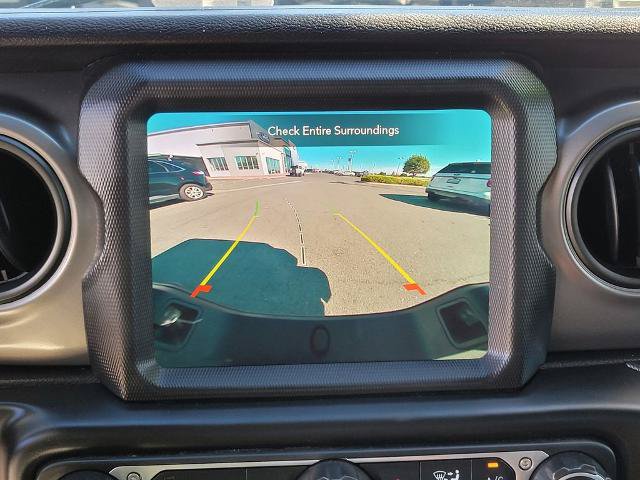 Used 2023 Jeep Gladiator Sport AWD/4WD image 19