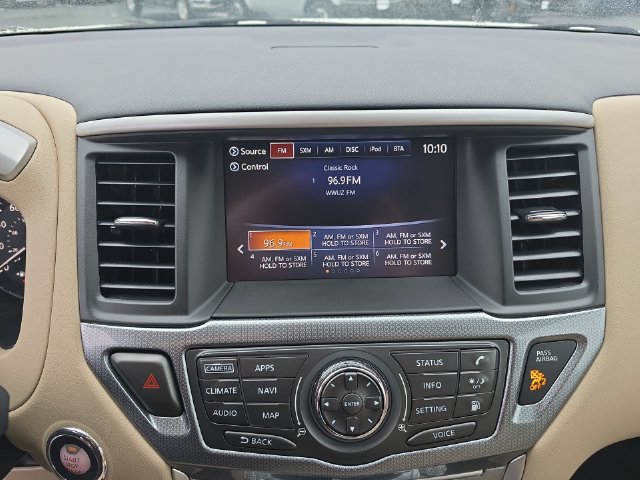 Used 2018 Nissan Pathfinder SL w/ SL Premium Package AWD/4WD image 16