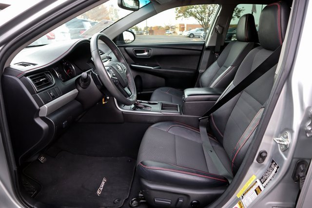 Used 2017 Toyota Camry SE image 24