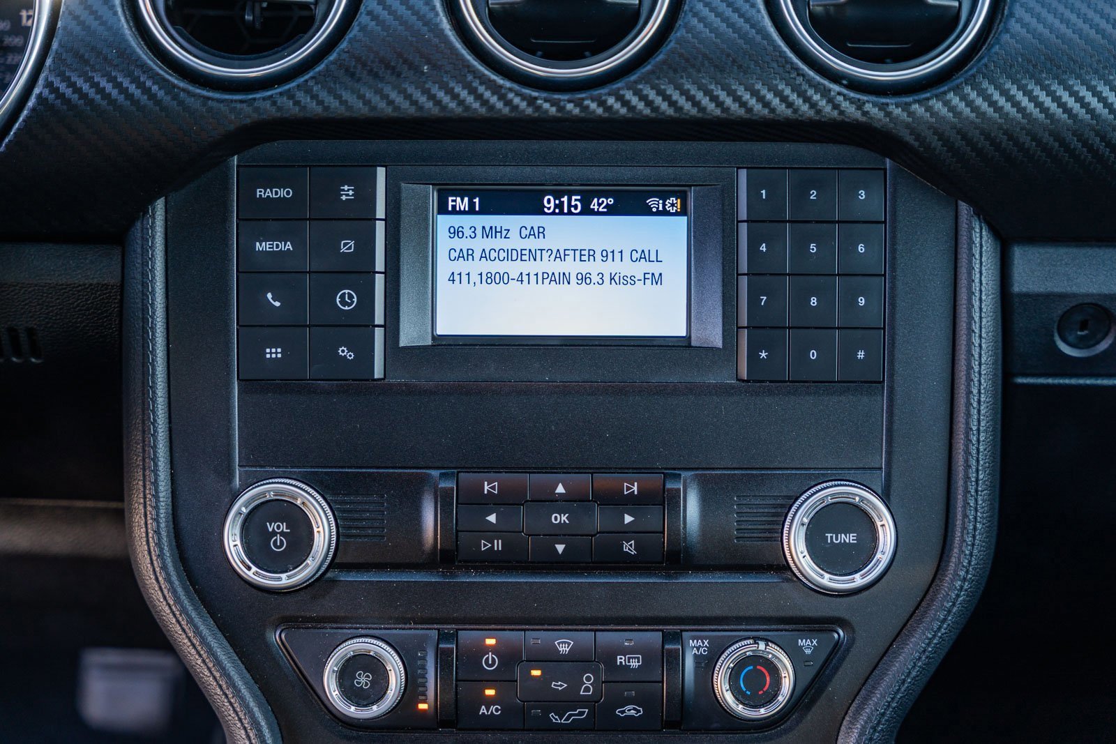 Certified 2020 Ford Mustang EcoBoost w/ Black Accent Package image 31