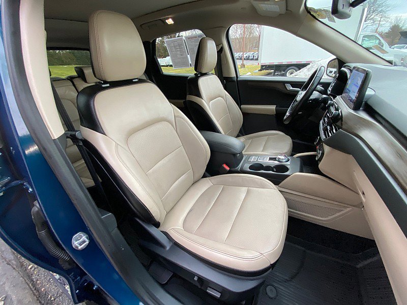 Certified 2020 Ford Escape Titanium w/ Titanium Premium Package 2.0 image 26