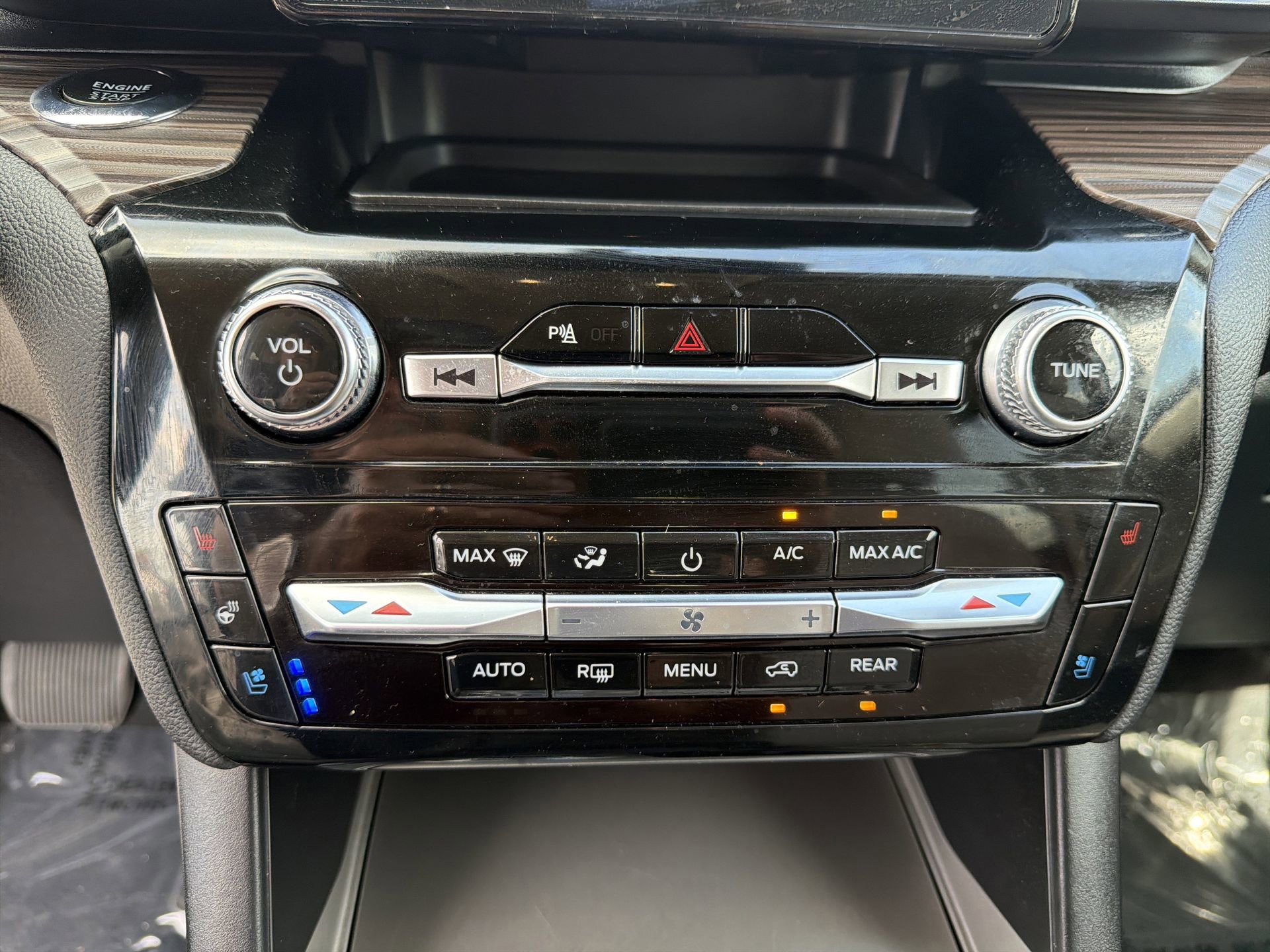 Certified 2023 Ford Explorer Limited image 15