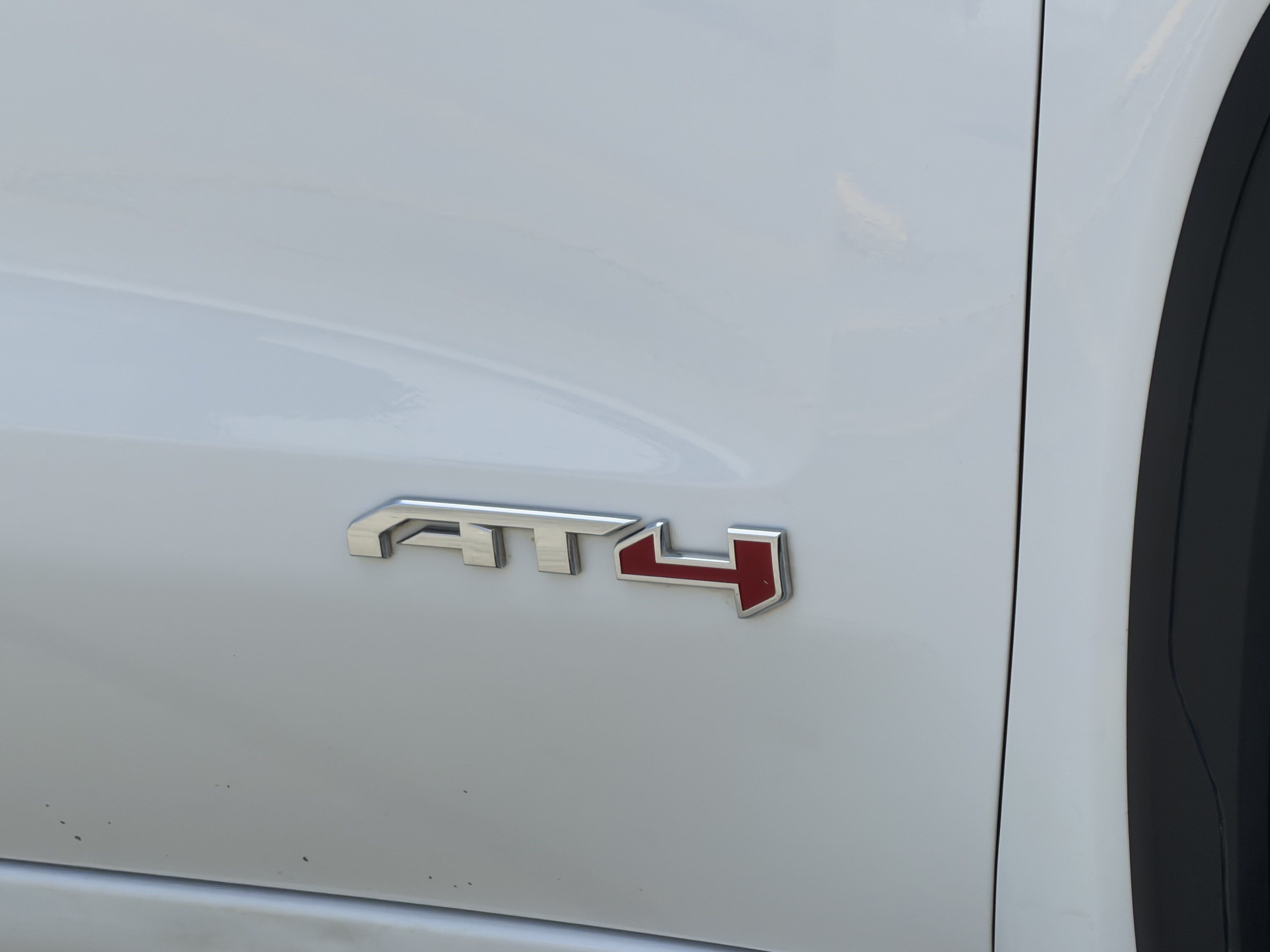 Used 2025 GMC Sierra 1500 AT4 AWD/4WD image 4