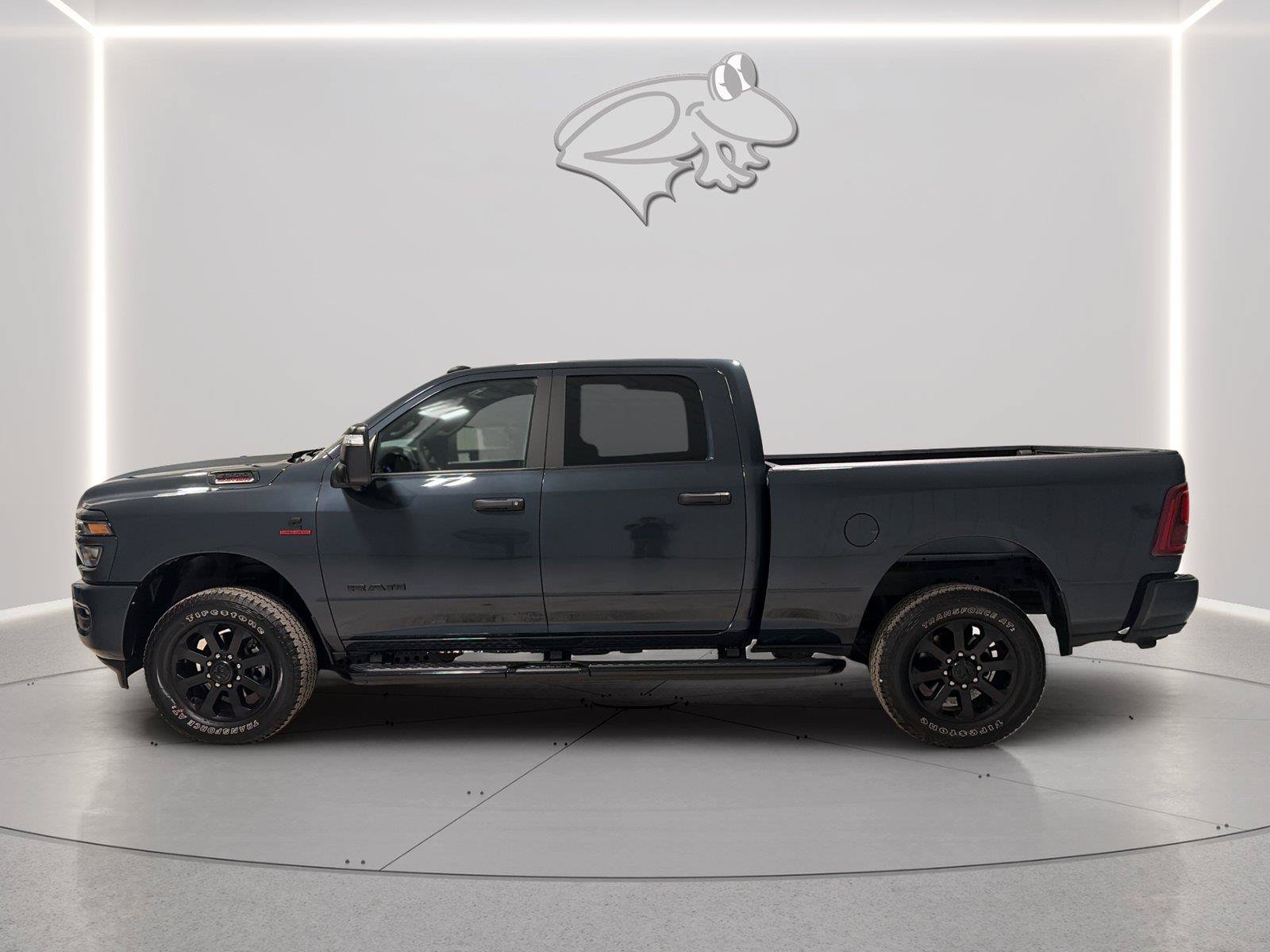 Used 2025 RAM 2500 Big Horn AWD/4WD image 2