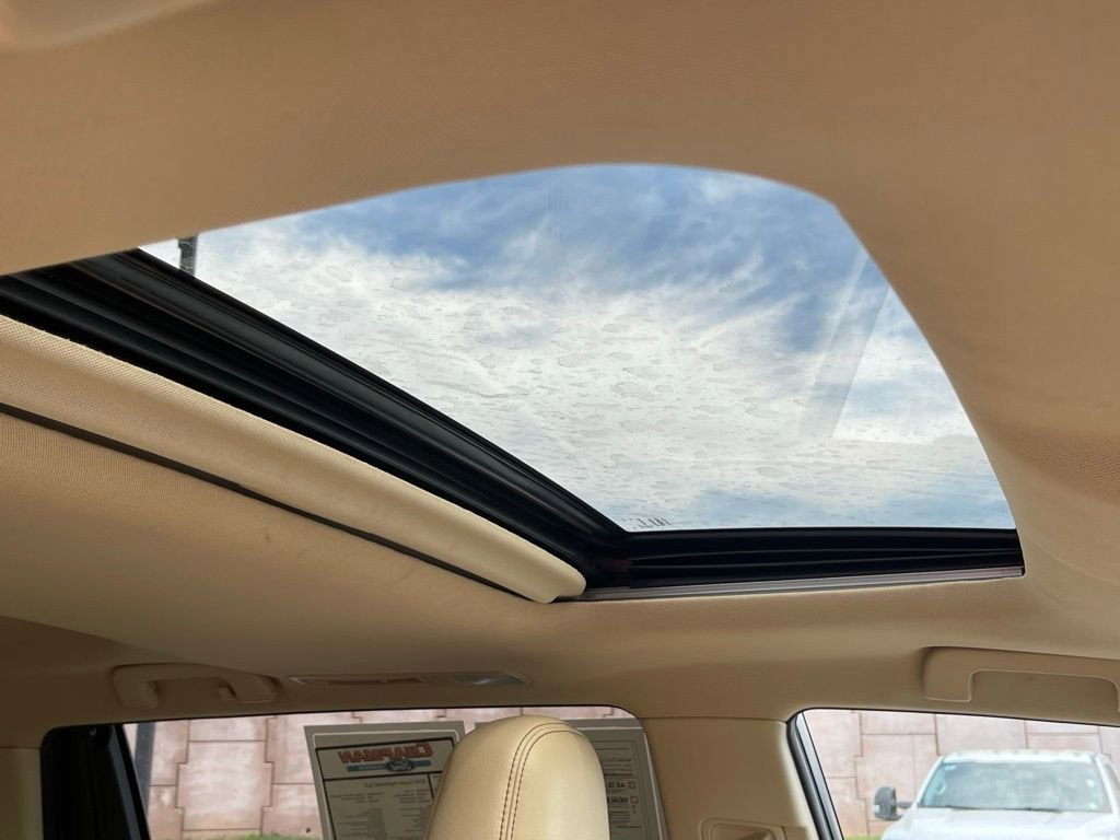 Used 2019 Toyota Highlander XLE AWD/4WD image 18