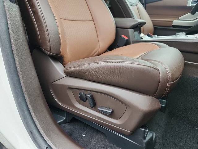 Certified 2024 Ford Explorer King Ranch w/ Technology Package AWD/4WD image 35