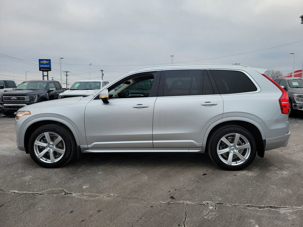 Used 2020 Volvo XC90 T6 Momentum image 2