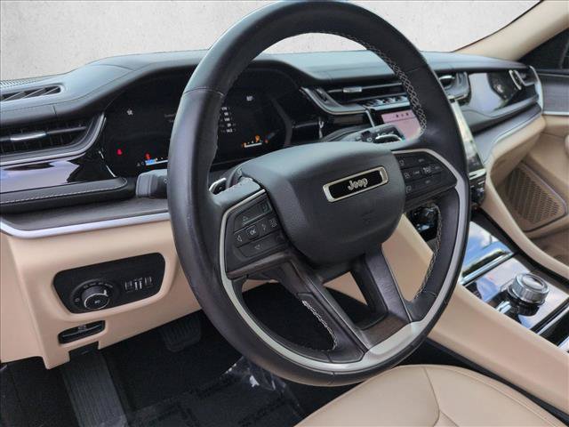 Used 2022 Jeep Grand Cherokee Limited w/ Trailer Tow Prep Group (B) AWD/4WD image 10