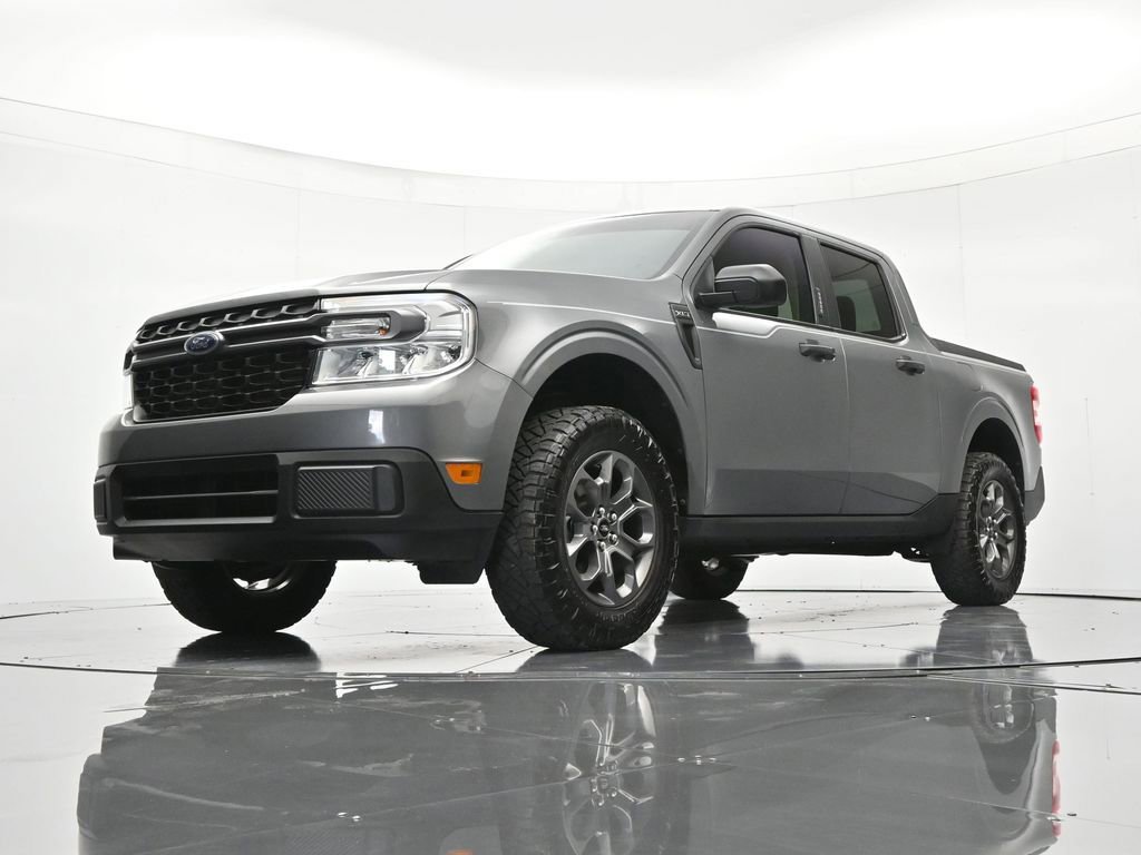 Certified 2023 Ford Maverick XLT image 3