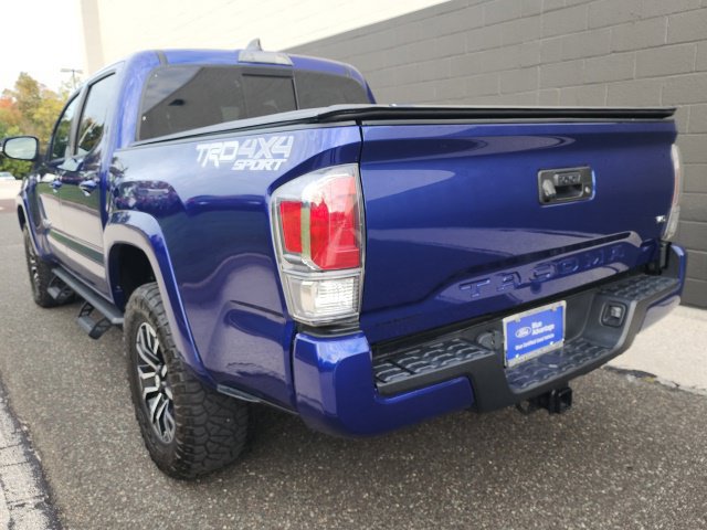 Used 2022 Toyota Tacoma TRD Sport AWD/4WD image 4