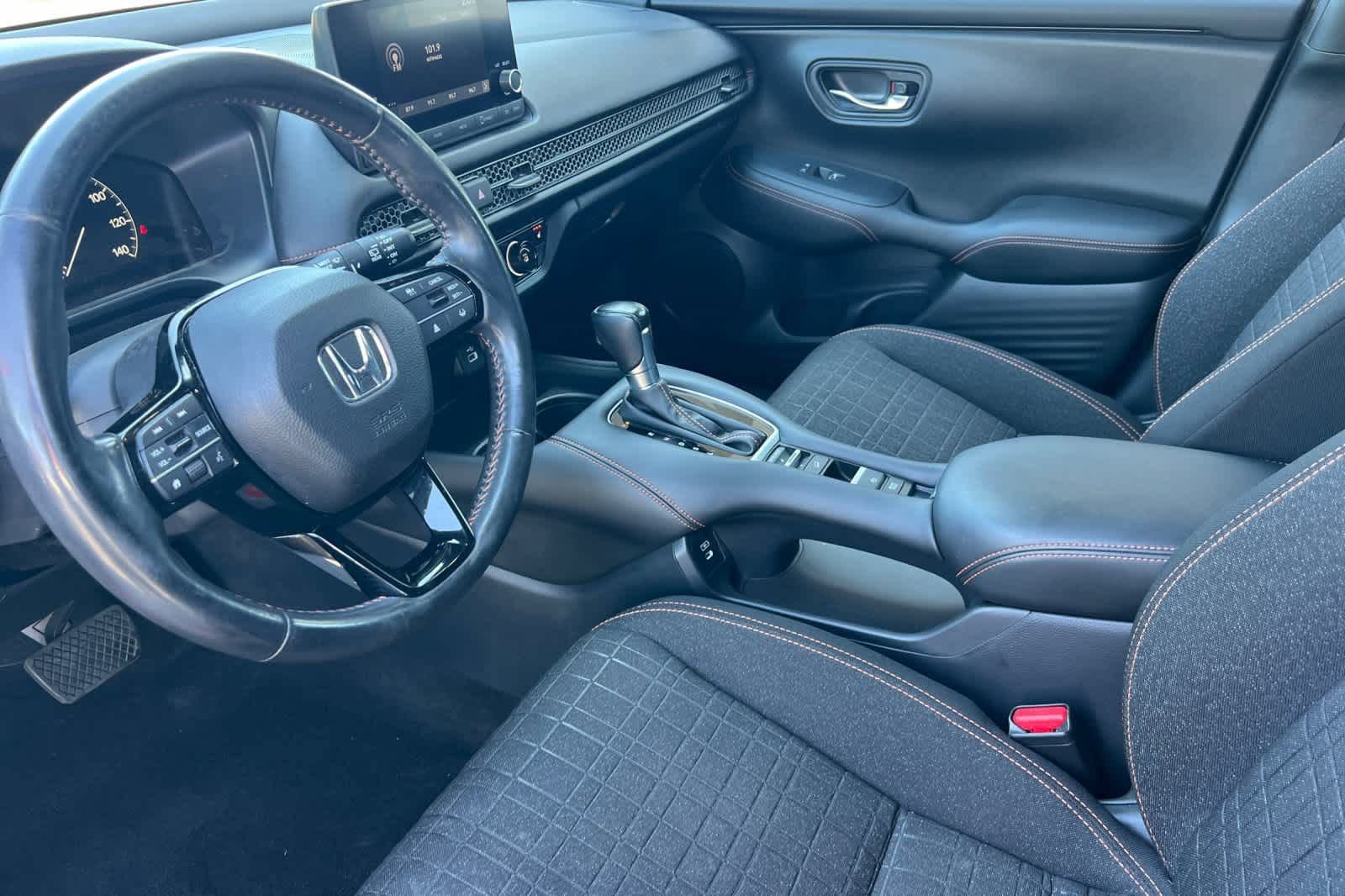 Used 2024 Honda HR-V Sport image 11