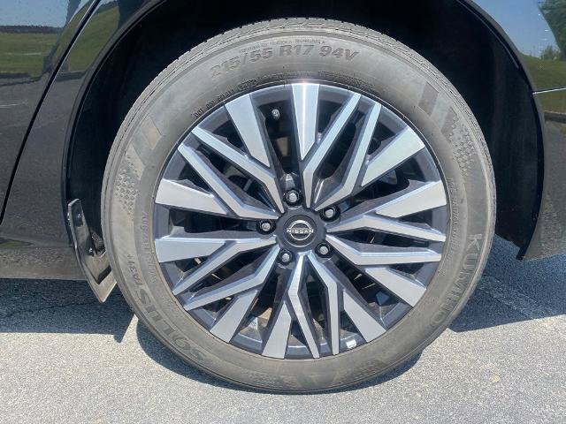 Used 2025 Nissan Altima 2.5 SV FWD image 31