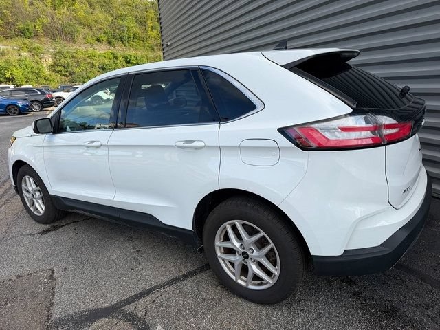 Certified 2024 Ford Edge SEL w/ Convenience Package AWD/4WD image 4