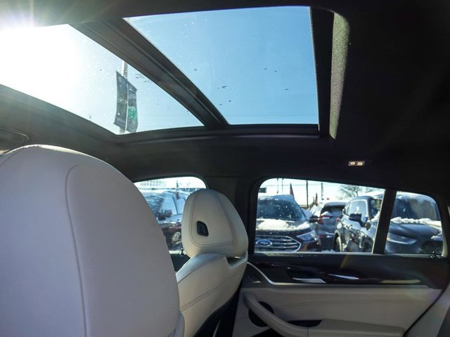 Used 2019 BMW X4 M40i image 14