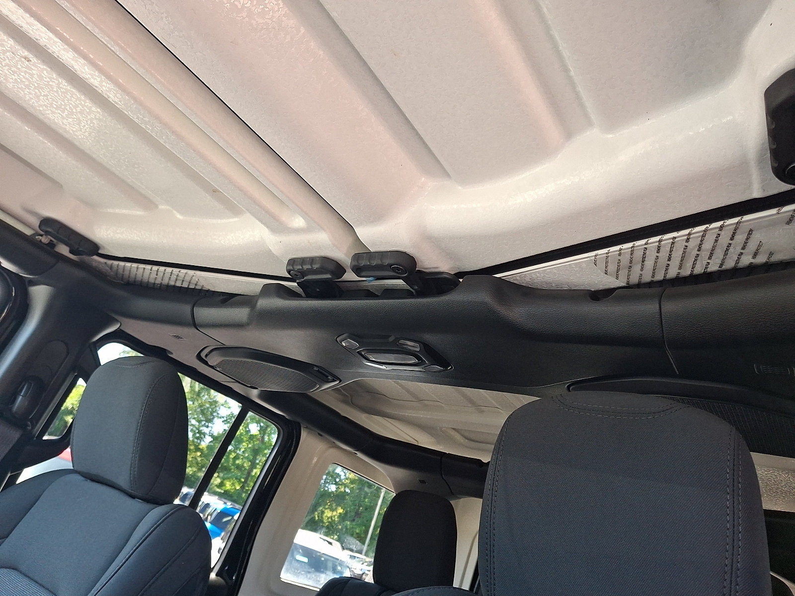 Used 2023 Jeep Wrangler Unlimited Sport AWD/4WD image 21