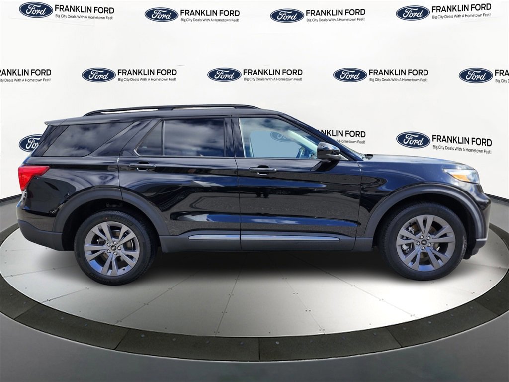 Certified 2022 Ford Explorer XLT w/ Equipment Group 202A image 6