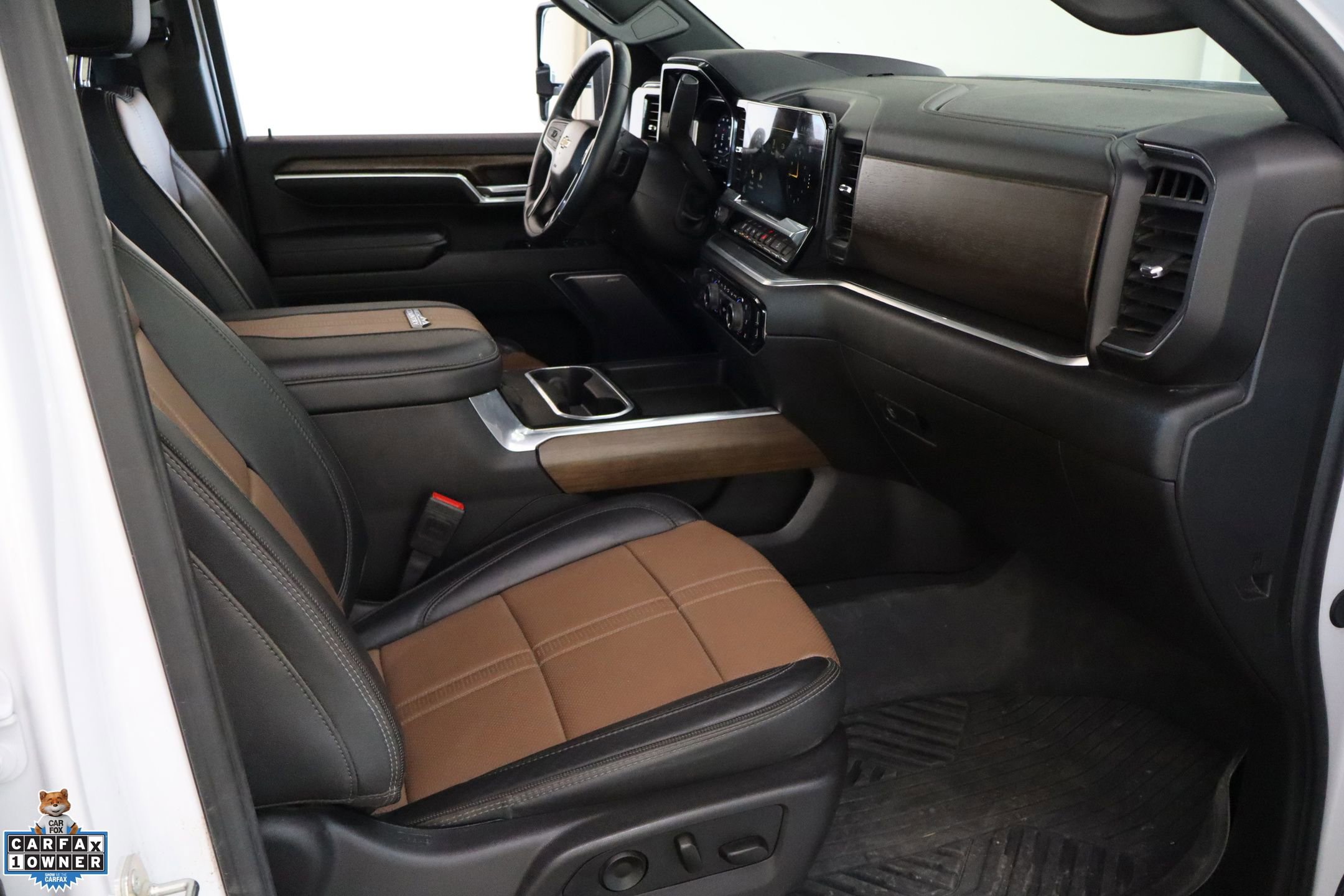 Used 2024 Chevrolet Silverado 3500 High Country w/ High Country Premium Package image 31